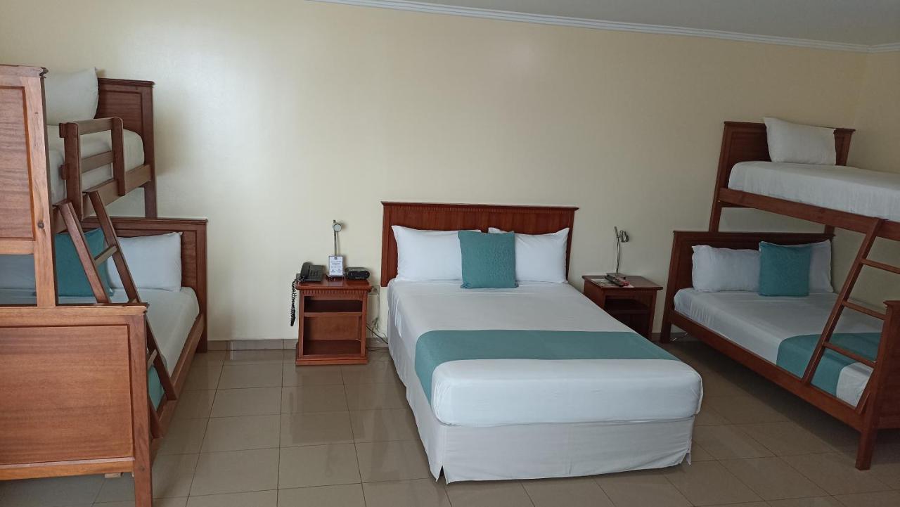 Hotel El Marques Atacames Buitenkant foto