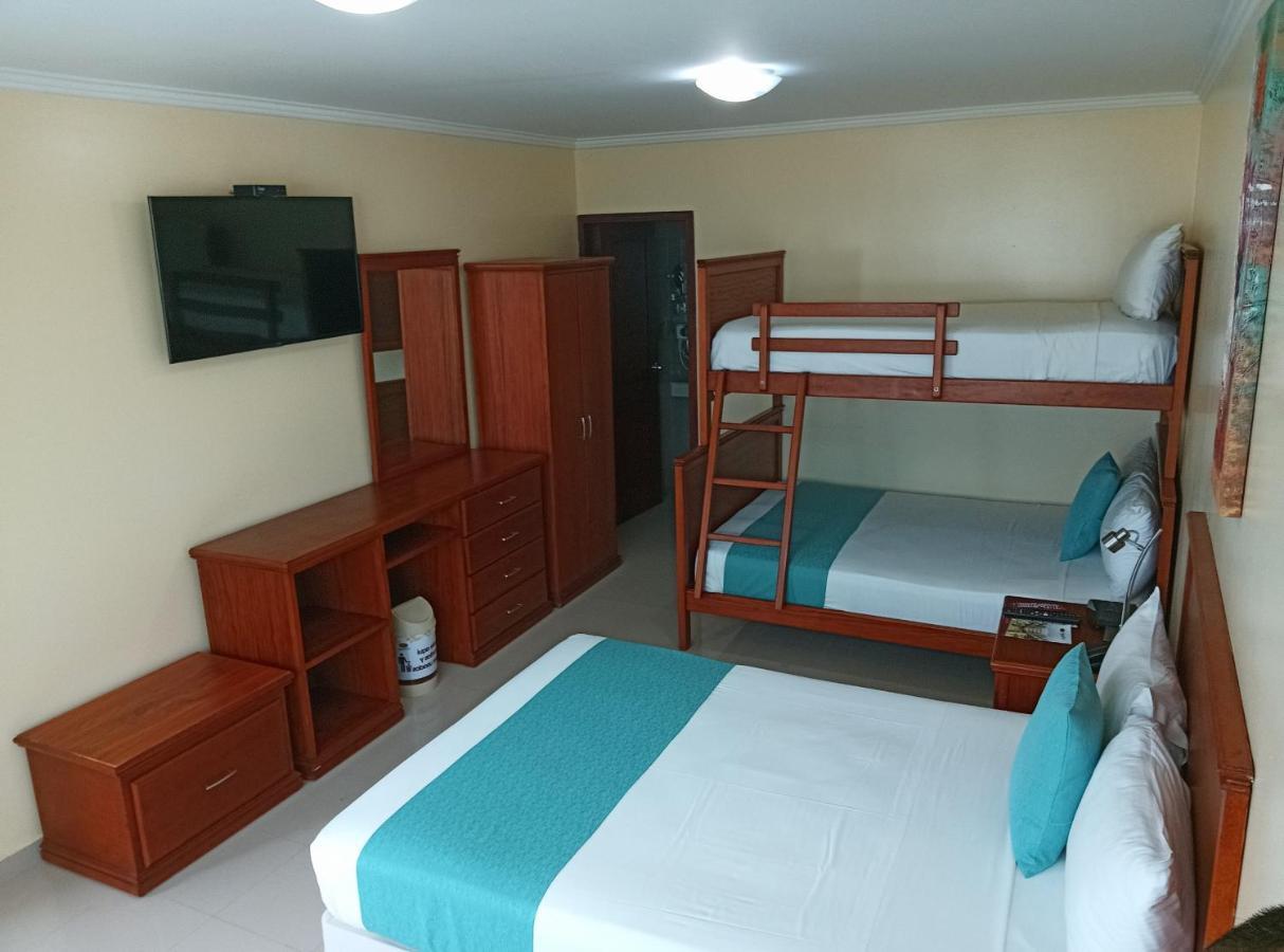 Hotel El Marques Atacames Buitenkant foto
